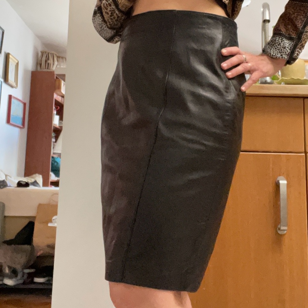 VTG Valerie Stevens Black Leather/lamb skin Short Skirt SZ Medium
